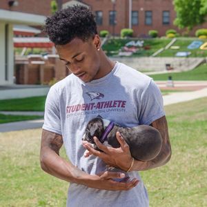 Meet your Posher, Derrick